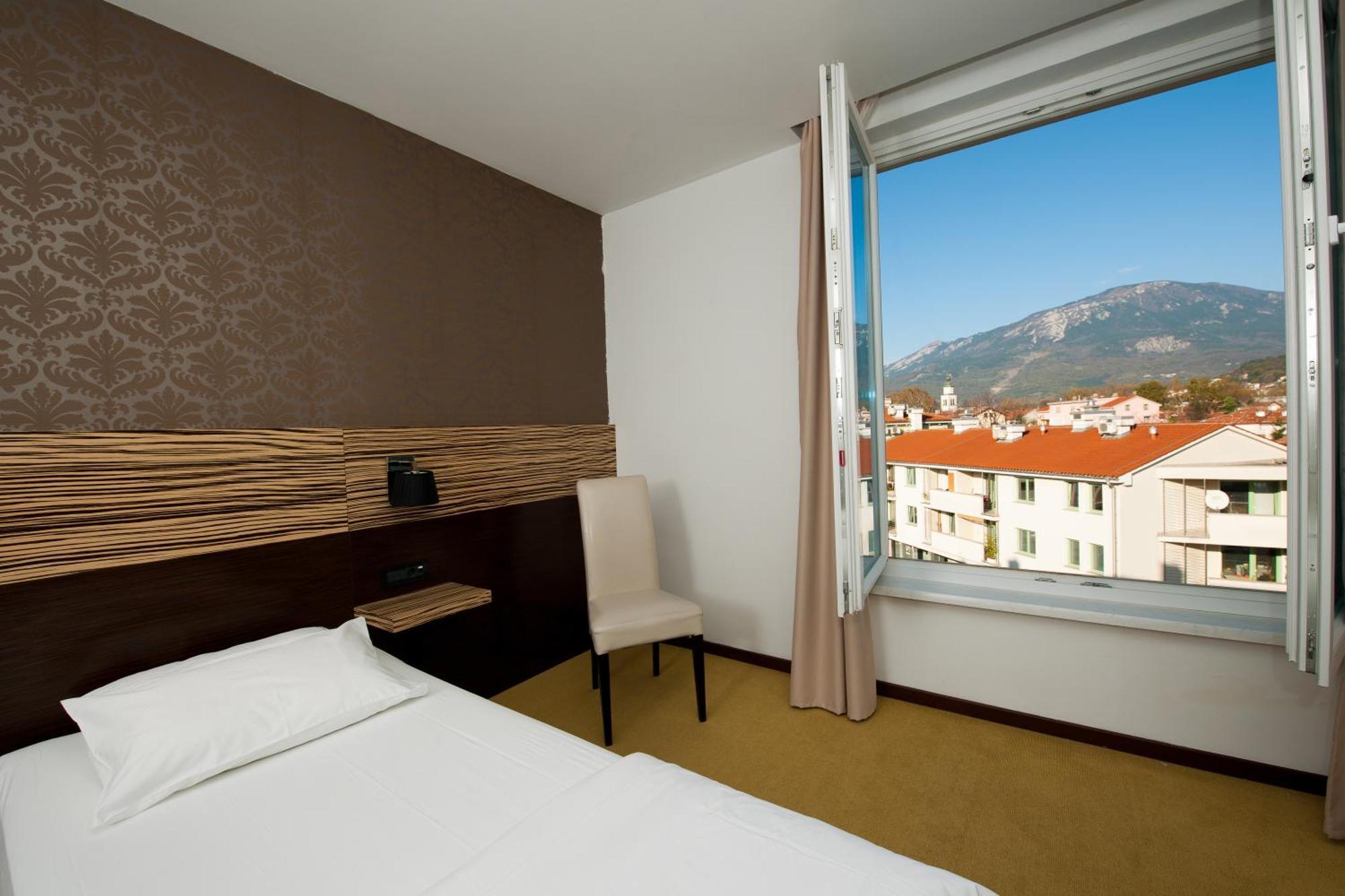 Gold Club Hotel & Casino Ajdovscina Room photo